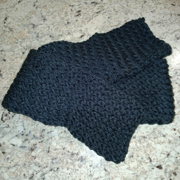 Handmade Crochet Infant/ Toddler Hat & Scarf Set - Picture 3 of 5